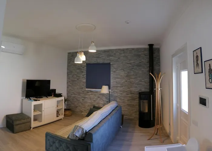 Perto Do Mar, Local *