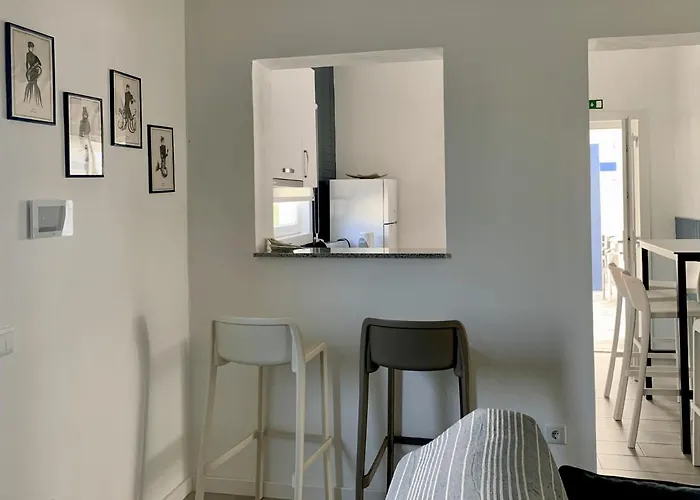 Quarto em Acomodações Particulares Perto Do Mar, Local