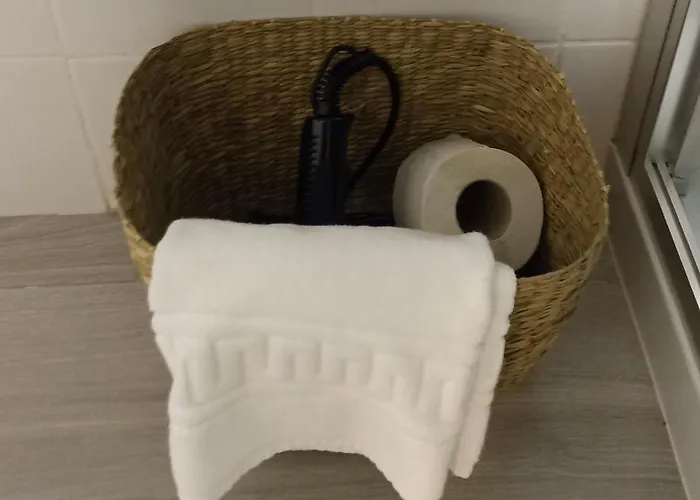 Quarto em Acomodações Particulares Perto Do Mar, Local *